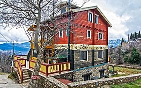 Colours' Chalet
